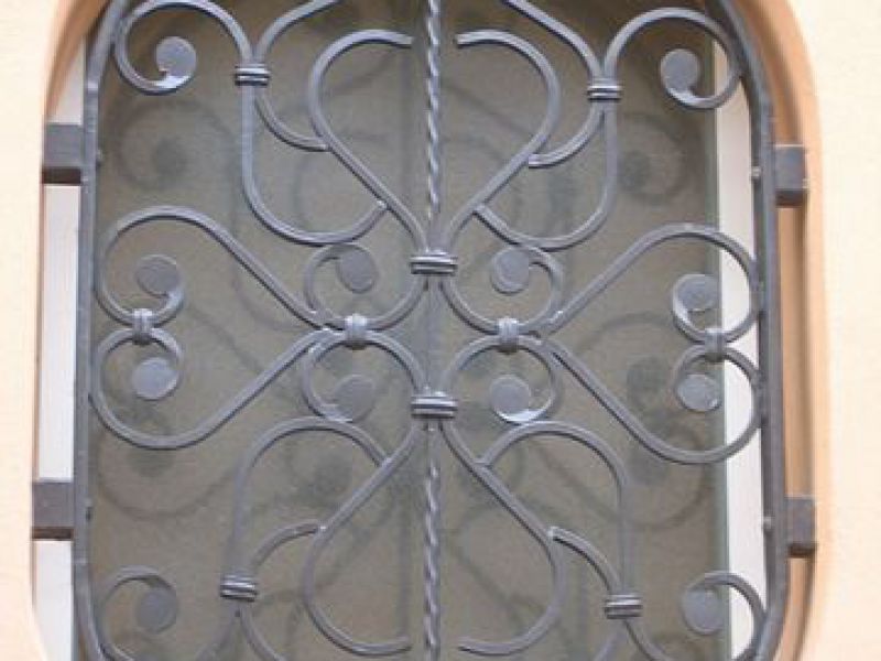 lavori-eseguiti-fabbro-e-ferro-battuto-12